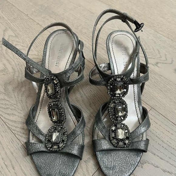 Nine West heels - Picture 2 of 4